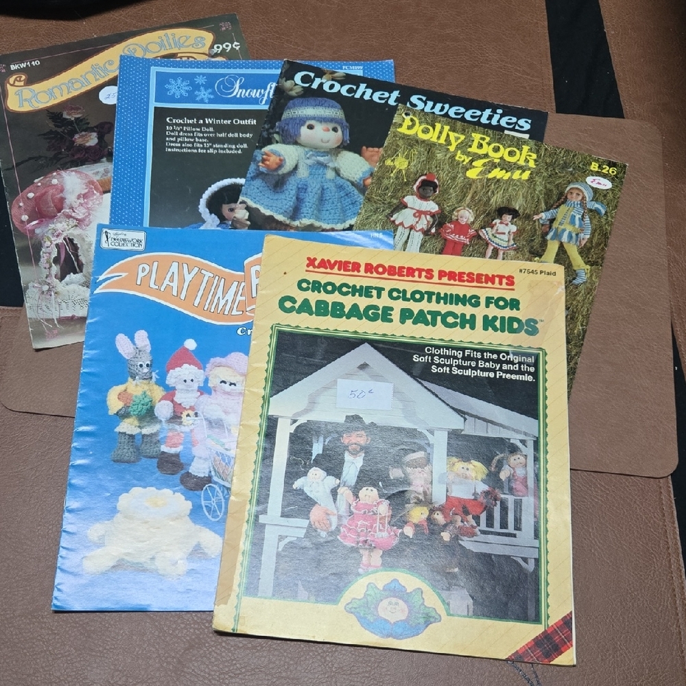 Crochet Crafts -Sweeties Dolly Book - Vibrant Crafting Guide